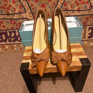 C. Paravano Brown Pointed Toe Flats. (Size EU 39.5) Never used.